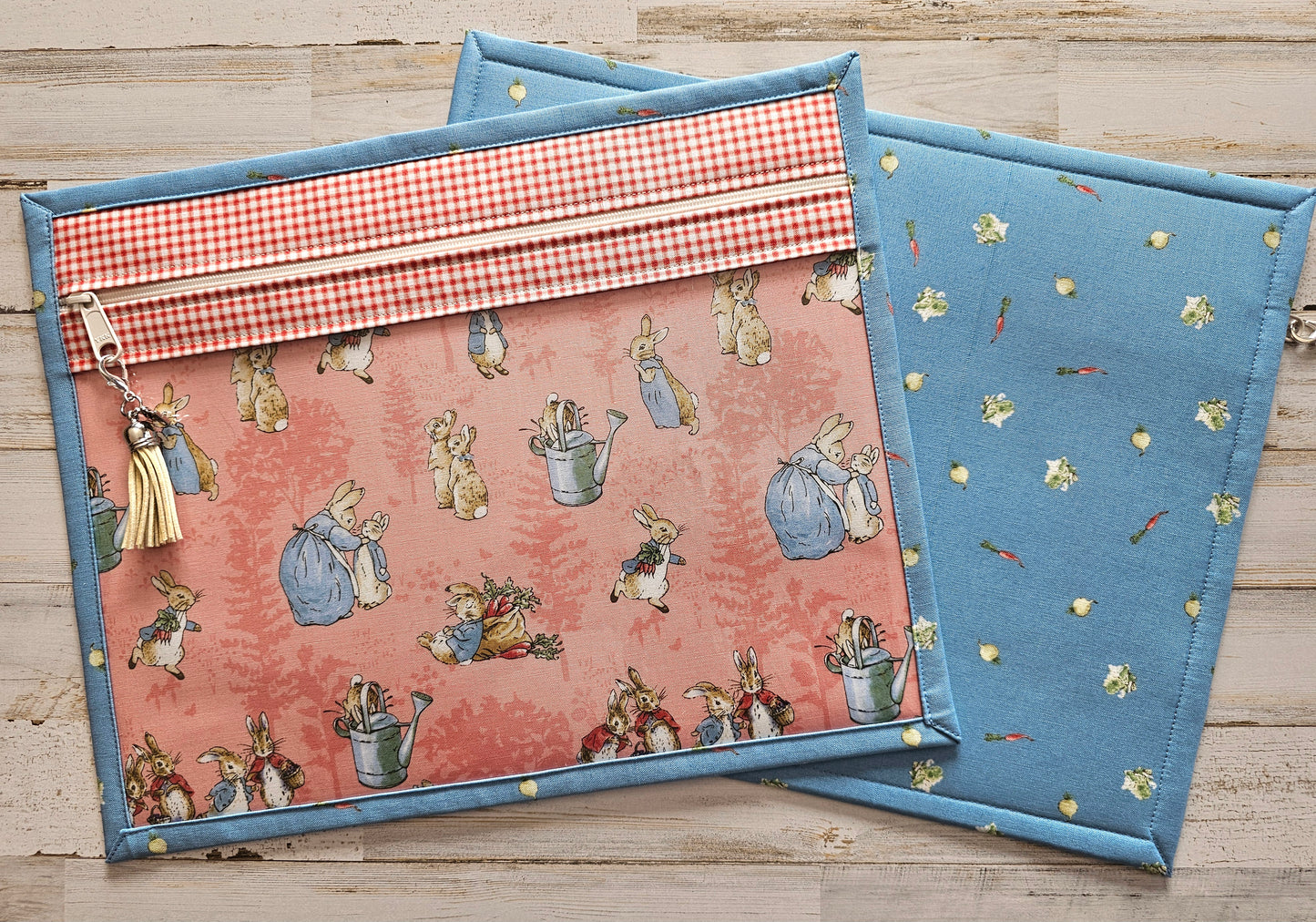 Project Bag 11" x 14" - Vinyl Front - Bunnies