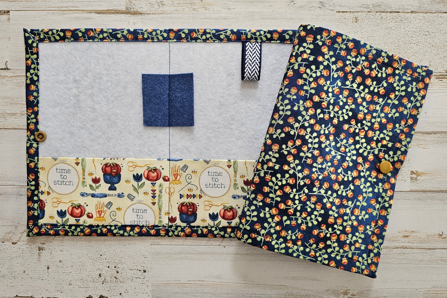 Thread Keeper - Teresa Kogut - Stitchy Bird fabric - Discounted