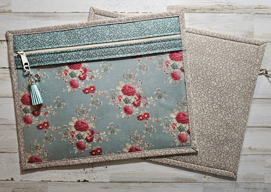 Project Bag 11" x 14" - Vinyl Front - Tilda "Merry Little Christmas"