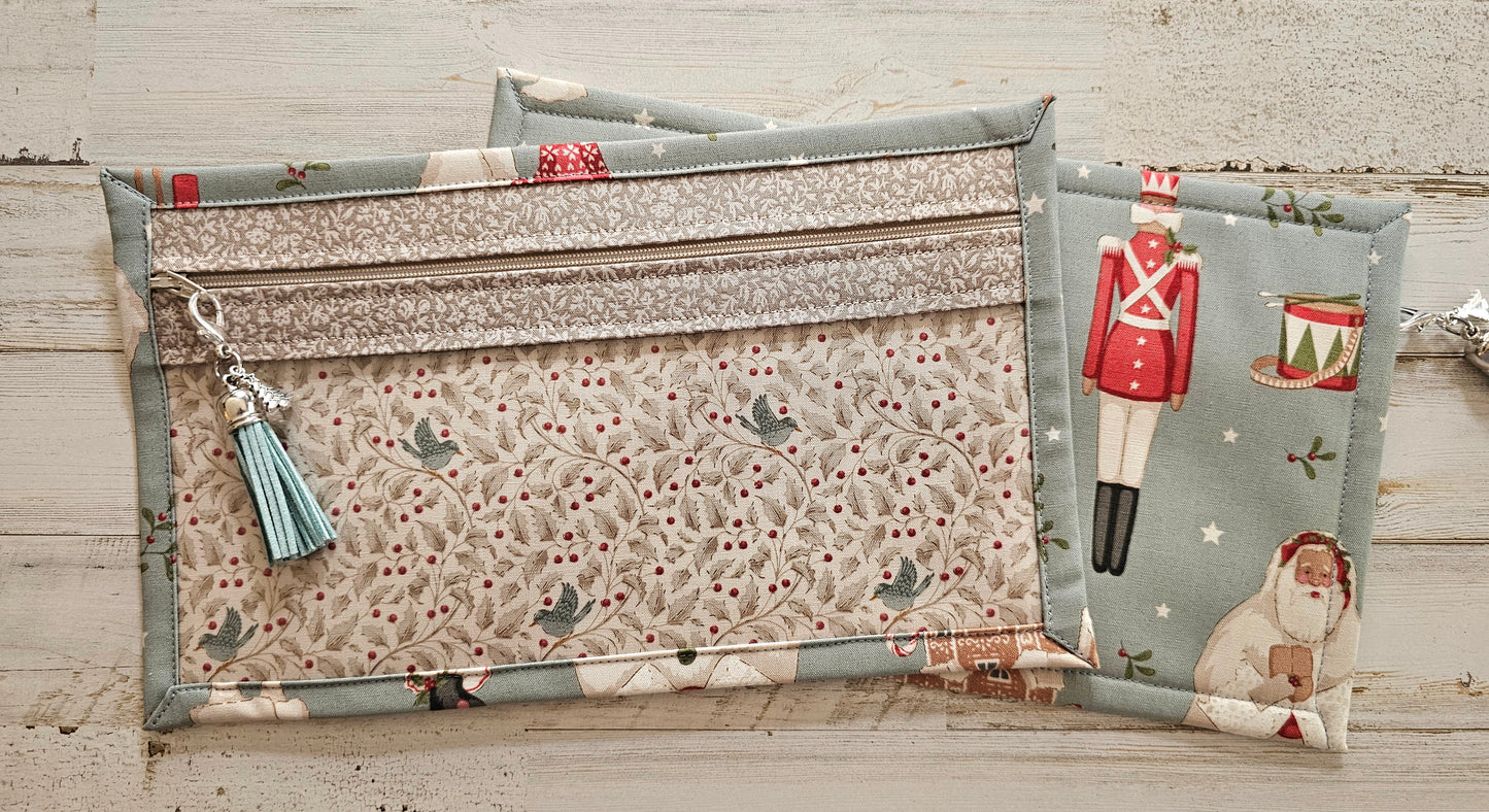 Pouch 6.5" x 11" - Tilda "Merry Little Christmas"