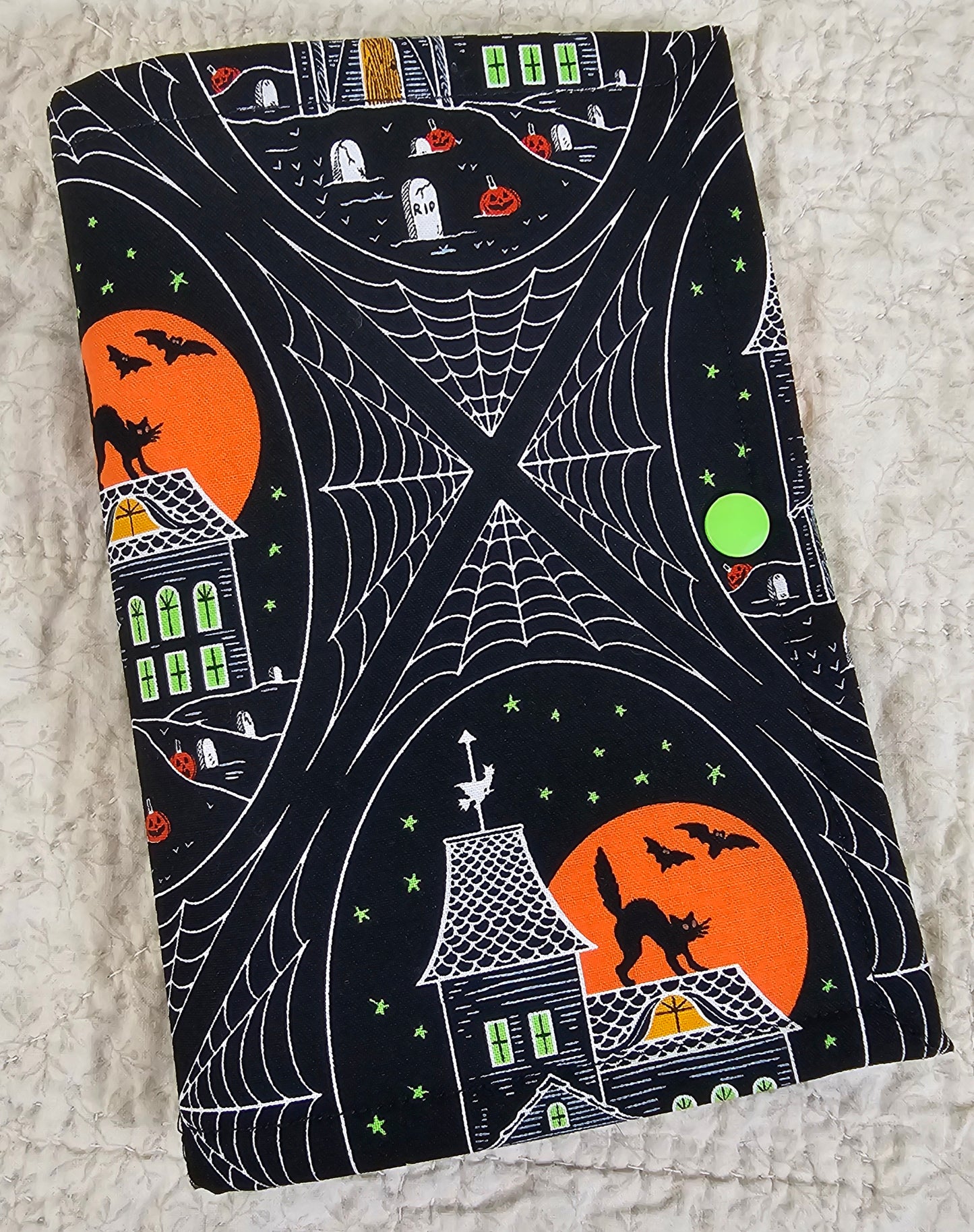 Haunted House Thread Keeper with Ghost trim pockets